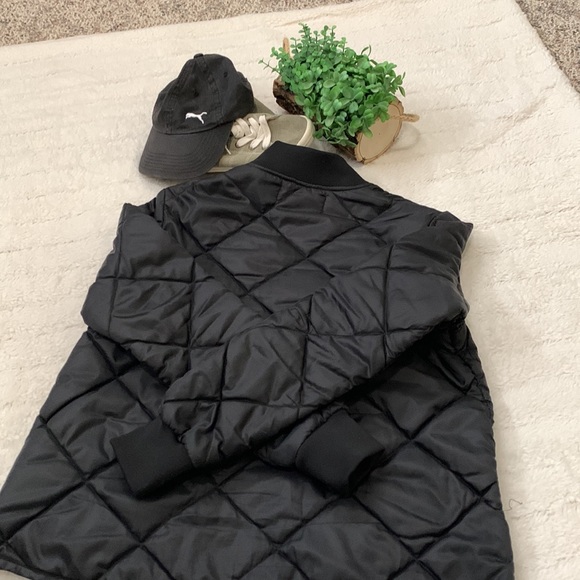 Dickie’s Urban Outfitter black Quilted Jacket. Ladies size medium. - Picture 2 of 10